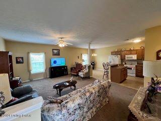 Property in Louisville, KY 40219 thumbnail 2