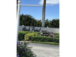 Property in Boynton Beach, FL thumbnail 3