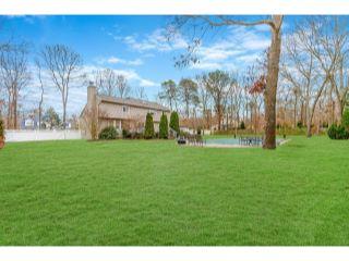 Property in Manorville, NY 11949 thumbnail 2