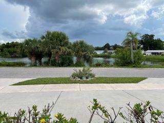 Property in Holiday, FL thumbnail 1