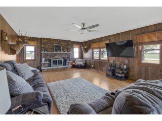 Property in Huntley, IL 60142 thumbnail 2