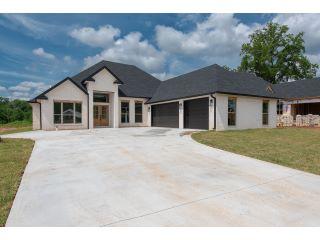 Property in Maumelle, AR thumbnail 2