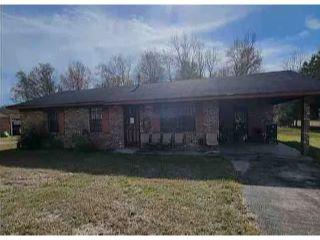 Property in Columbia, MS thumbnail 5