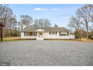 Property in Hughesville, MD thumbnail 1