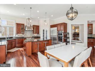 Property in Rockville, MD 20850 thumbnail 2