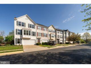 Property in Ashburn, VA thumbnail 2