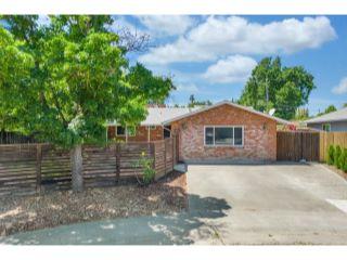 Property in Davis, CA thumbnail 3