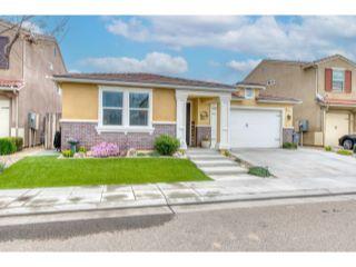 Property in Clovis, CA 93619 thumbnail 0