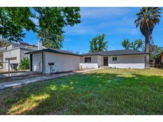 Property in Fresno, CA thumbnail 1