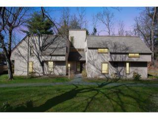 Property in Avon, CT thumbnail 6