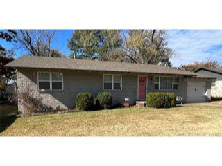 Property in Sallisaw, OK thumbnail 6