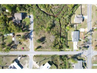 Property in Lynn Haven, FL thumbnail 3