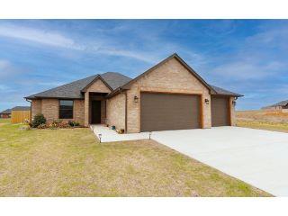 Property in Elgin, OK thumbnail 6