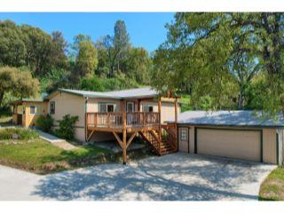 Property in Oakhurst, CA thumbnail 3