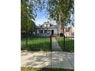 Property in Bakersfield, CA thumbnail 4