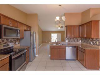 Property in Kissimmee, FL 34758 thumbnail 2