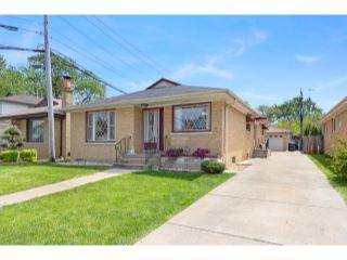 Property in Chicago, IL 60655 thumbnail 0