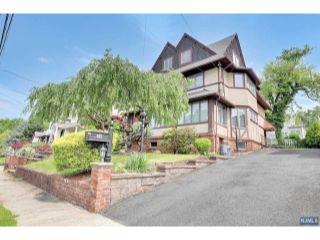 Property in Kearny, NJ thumbnail 2