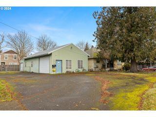 Property in Portland, OR 97233 thumbnail 2