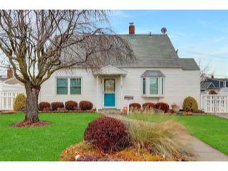 Property in Levittown, NY 11756 thumbnail 1