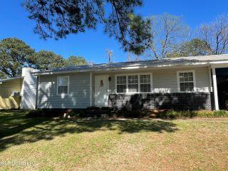 Property in Pearl, MS thumbnail 3