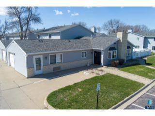 Property in Sioux Falls, SD thumbnail 1