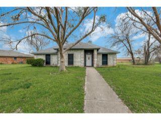 Property in Lancaster, TX 75134 thumbnail 1