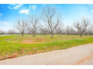 Property in Granbury, TX 76049 thumbnail 2