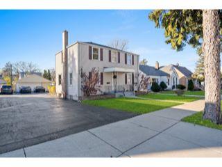 Property in Westchester, IL thumbnail 4