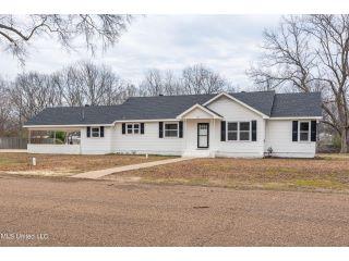 Property in Como, MS thumbnail 1