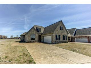 Property in Southaven, MS thumbnail 4