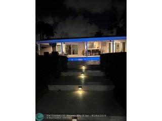 Property in Pompano Beach, FL 33060 thumbnail 2