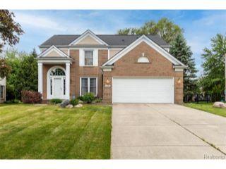 Property in West Bloomfield Twp, MI thumbnail 5