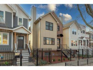 Property in Chicago, IL thumbnail 6