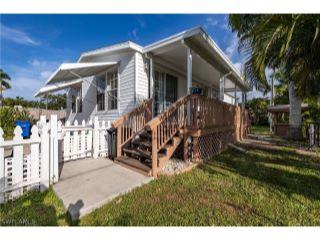 Property in Bokeelia, FL thumbnail 6