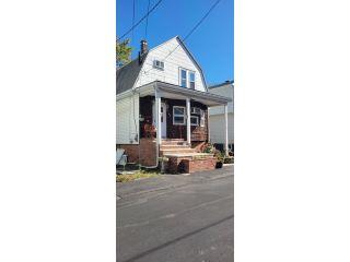 Property in Revere, MA thumbnail 4