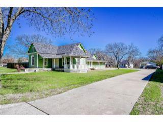Property in Granbury, TX 76048 thumbnail 1