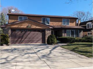 Property in Arlington Heights, IL thumbnail 4