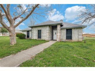 Property in Lancaster, TX 75134 thumbnail 2