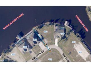 Property in Cape Coral, FL thumbnail 4