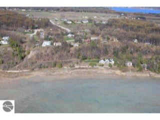 Property in Suttons Bay, MI thumbnail 2