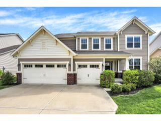 Property in Zionsville, IN thumbnail 5