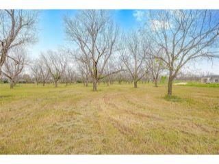 Property in Granbury, TX 76049 thumbnail 1