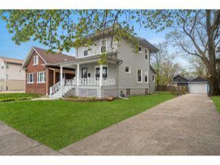 Property in Maywood, IL thumbnail 4