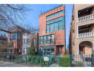 Property in Chicago, IL 60610 thumbnail 1