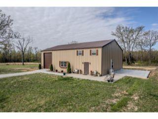 Property in Lebanon, MO thumbnail 4