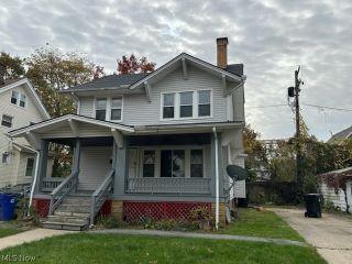 Property in Cleveland, OH thumbnail 4