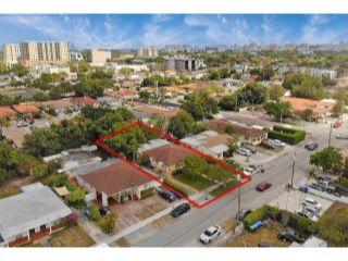 Property in Miami, FL 33126 thumbnail 2