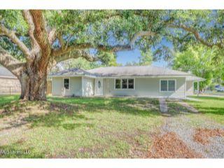 Property in Gulfport, MS thumbnail 4