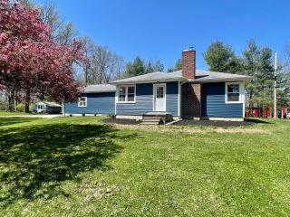 Property in Tiffin, OH thumbnail 6